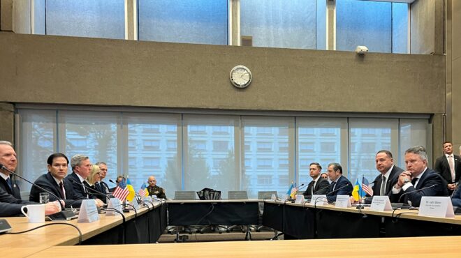 διαπραγματεύσεις-ηπα-ουκρανίας-για-563937640