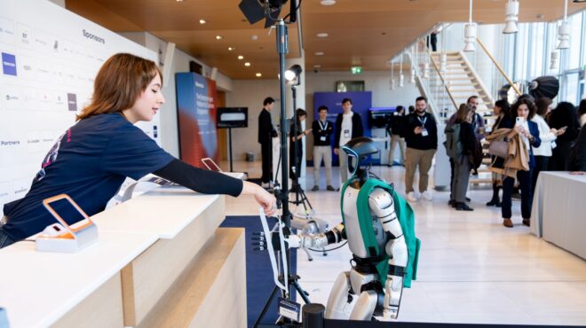 sophea-ai-και-kiefer-η-ελληνική-ψυχή-της-τεχνητής-νο-563940100