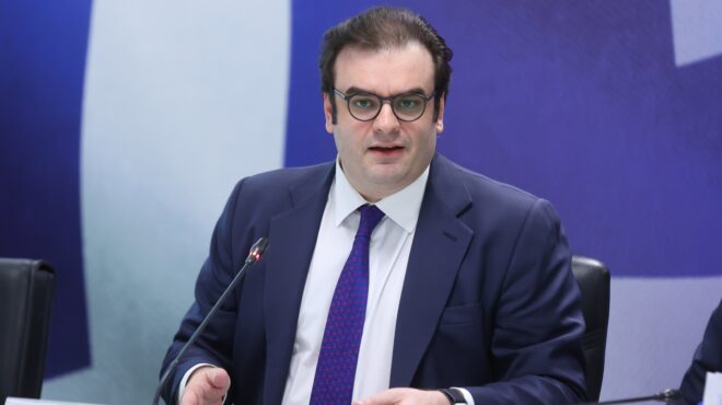 eurogroup-κυριάκος-πιερρακάκης-και-βίνσεντ-β-563946955