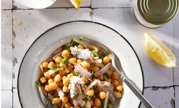 ρεβυθοσαλάτα-μυρωδάτη-563937154