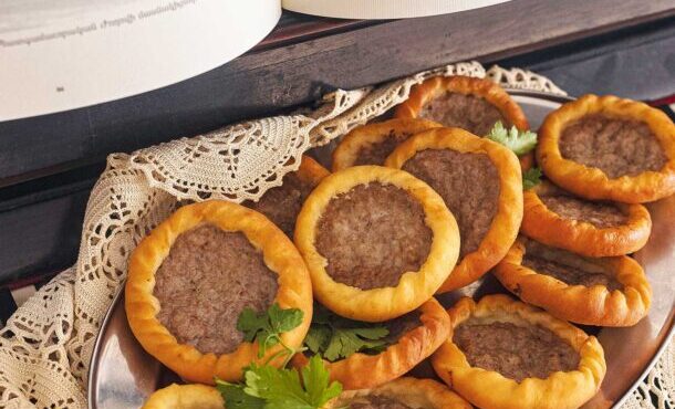 σεμσέκ-τηγανητά-ανοιχτά-πιτάκια-με-κι-563920345