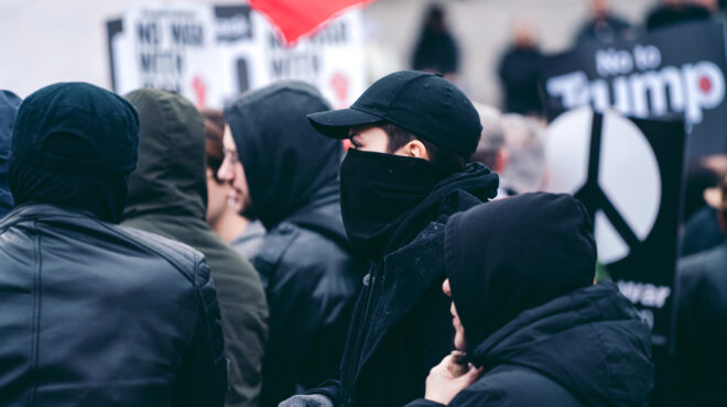 το-βερολίνο-υποβαθμίζει-τον-κίνδυνο-α-563921095