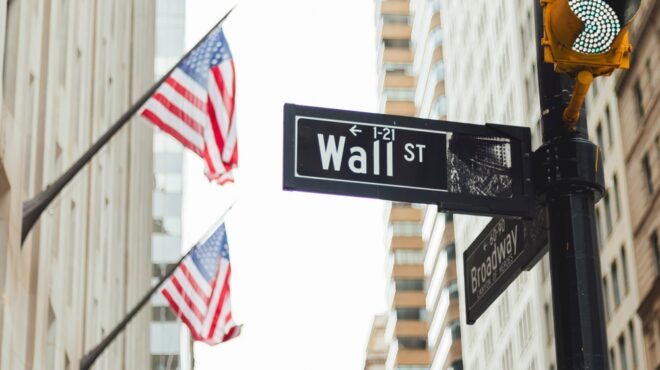wall-street-η-εβδομάδα-που-έφερε-την-αι-αντιμέτω-563911345