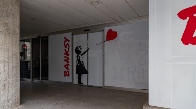 banksy-13-μήνες-φυλάκιση-για-την-κλοπή-του-girl-with-ballo-563921515