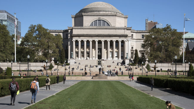 ηπα-σε-ελεύθερη-πτώση-οι-εγγραφές-νέων-563925562