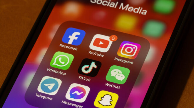 τα-social-media-εκδικούνται-τους-πολιτικούς-563898562