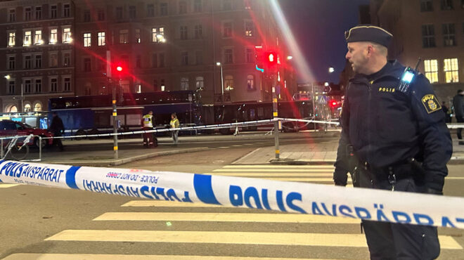 στοκχόλμη-λεωφορείο-έπεσε-σε-στάση-σκ-563921329