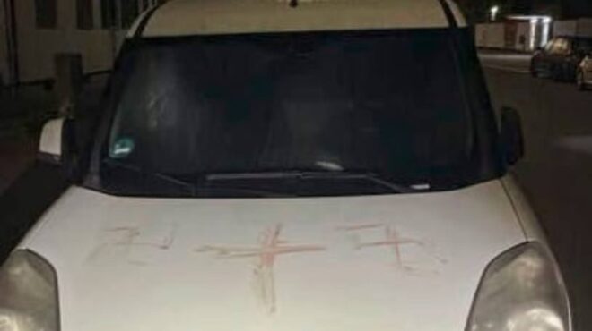 γερμανία-μουτζούρωσαν-με-σβάστικες-50-α-563906560