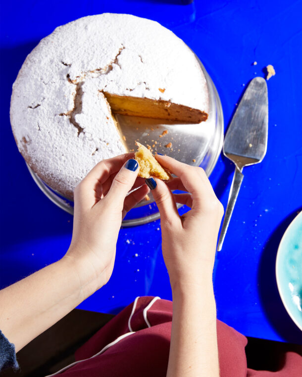 το-viral-κέικ-πορτοκαλιού-και-ελαιολάδου-τ-563949085