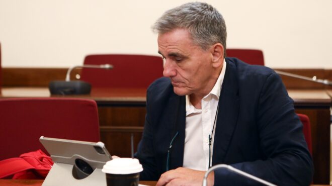 τσακαλώτος-κανείς-δεν-θα-εμπιστευθεί-563919481