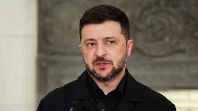 ο-ζελένσκι-καλεί-μακρόν-μερτς-και-στάρ-563933629