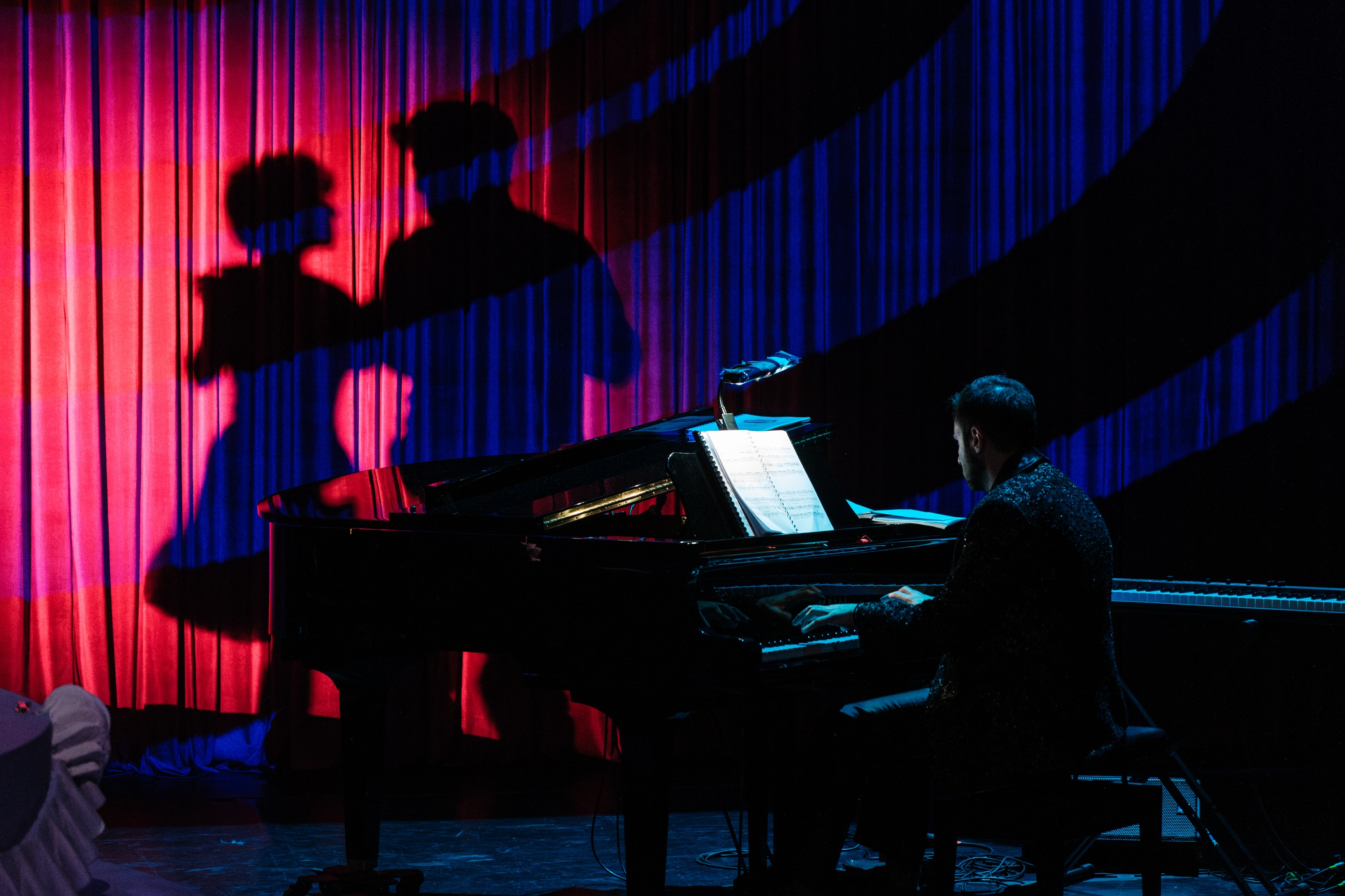 Η υπαρξιακή αγωνία λίγο πριν από τα 30 – Η «Κ» στην πρόβα του  μιούζικαλ «Tick, Tick… Boom!»-2