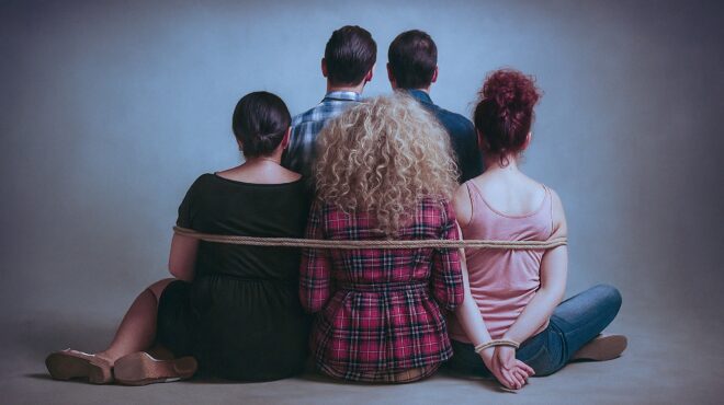 στο-παρά-πέντε-20-χρόνια-μετά-η-παρέα-563991214