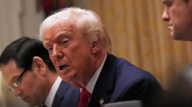 τραμπ-θα-χτυπήσουμε-στο-εσωτερικό-της-563953495