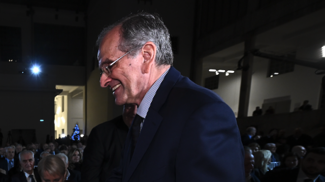 η-τρόικα-της-μη-αυτοδυναμίας-563964406