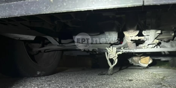 Καλύβια: Εικόνες-ντοκουμέντα από την αυτοσχέδια βόμβα στο Ι.Χ.-2