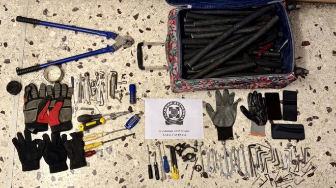 γλυφάδα-αφαίρεσαν-καλώδια-βάρους-54-κιλ-563976349