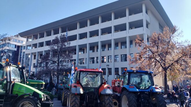 τροχαίο-δυστύχημα-στη-λάρισα-νεκρή-γυ-563976595