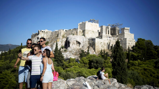 αμερικανοί-τουρίστες-επιλέγουν-ελλά-563974924