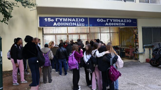 εχουν-μαχαίρι-έτσι-για-μαγκιά-είναι-μ-563977561