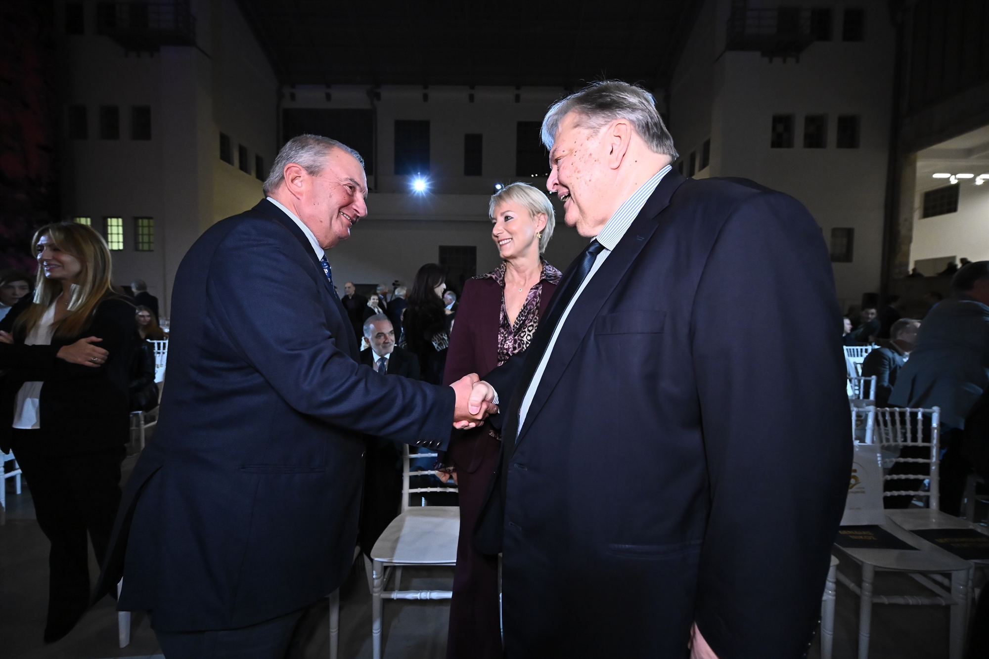 Ελευθερία εν αποστρατεία-1