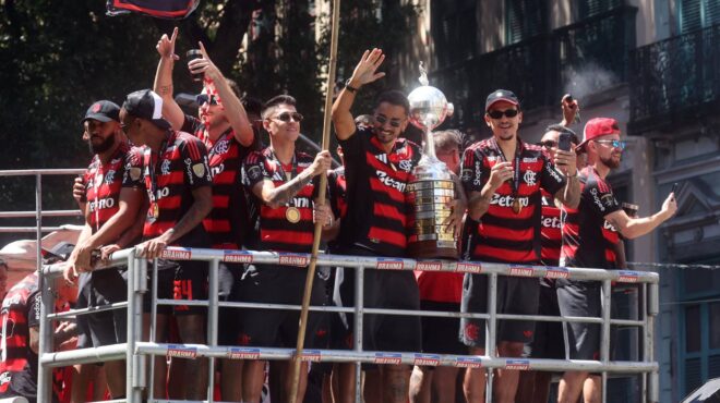 η-βασίλισσα-φλαμένγκο-του-ευλογημένο-563950591