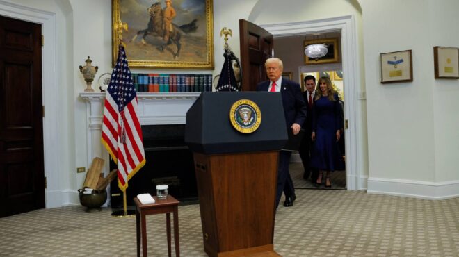 ηπα-η-κυβέρνηση-τραμπ-ανέστειλε-τα-αιτ-563954368