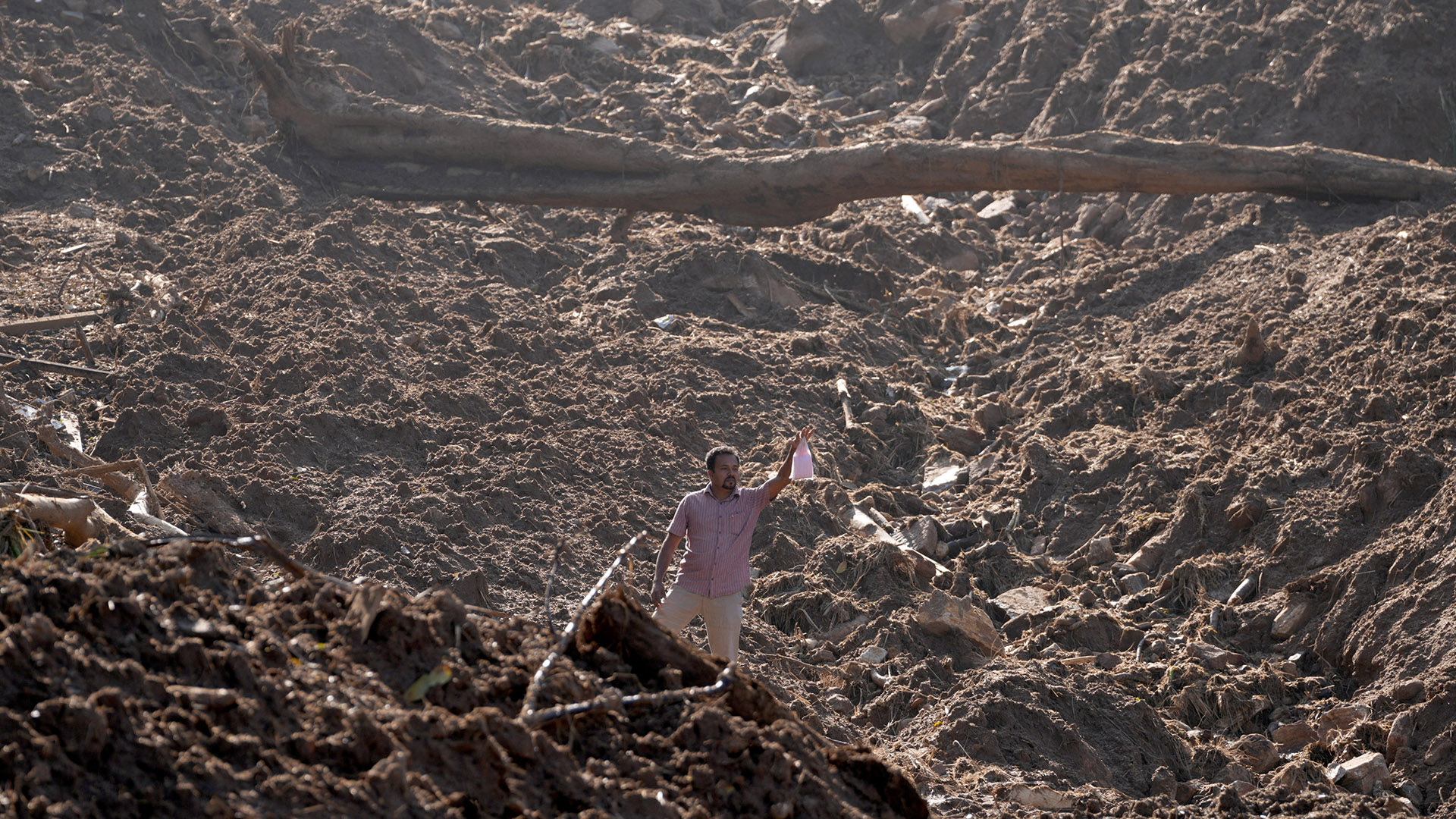 Σρι Λάνκα: 618 οι νεκροί από τις πλημμύρες, προειδοποιήσεις για κατολισθήσεις [εικόνες]-1