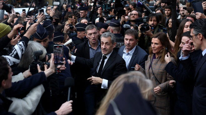 νικολά-σαρκοζί-τo-καπρίτσιο-του-μακρόν-563968522