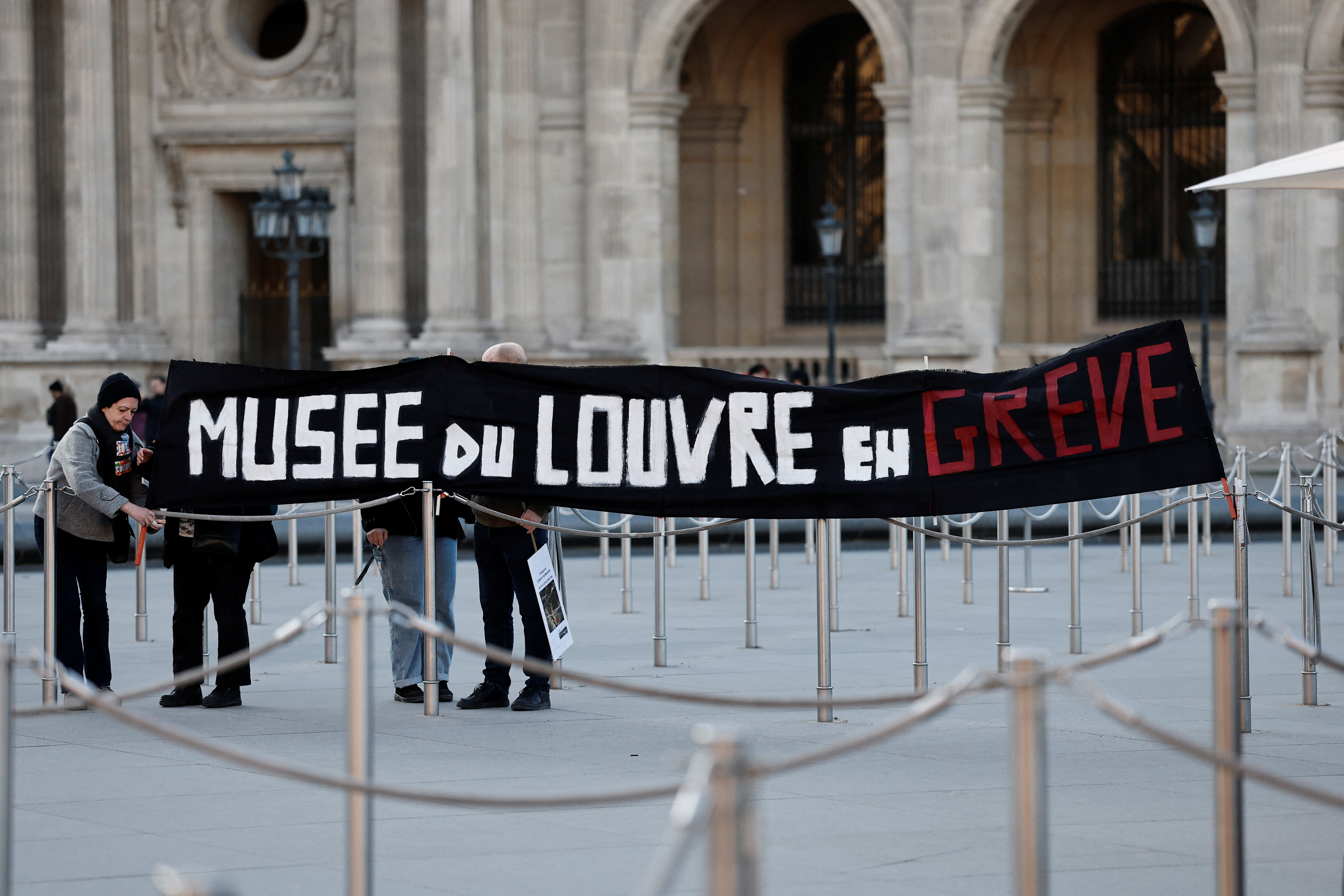 Κλειστό το Λούβρο σήμερα λόγω απεργίας του προσωπικού-1