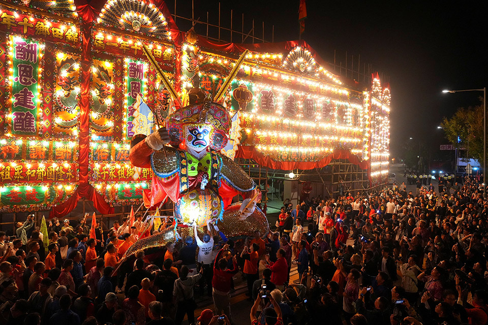 Πώς φτάνει ο Αγιος Βασίλης στην Βραζιλία;-2