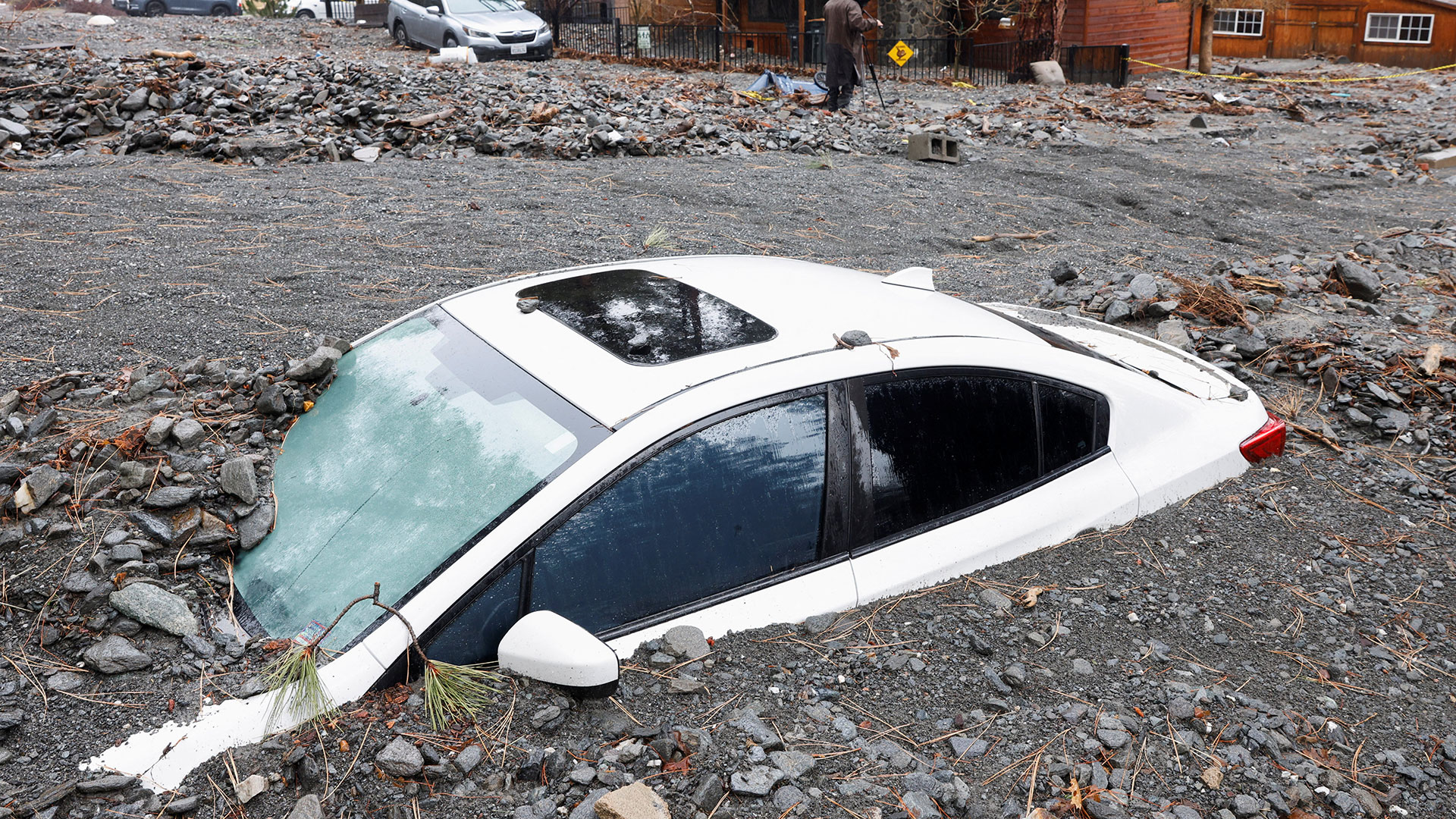 Νέα Υόρκη: Σφοδρή χιονοθύελλα «πάγωσε» τις αερομεταφορές –  Χιλιάδες ακυρώσεις πτήσεων-2