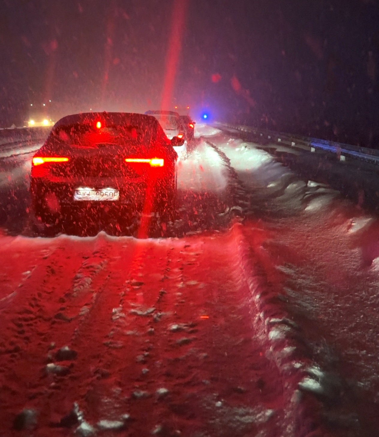 Πολωνία: Ουρές 20 χιλιομέτρων σε αυτοκινητόδρομο λόγω της πυκνής χιονόπτωσης-1