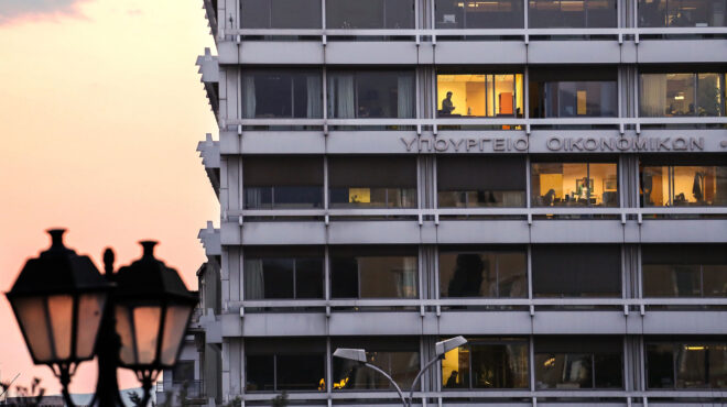 ράβε-ξήλωνε-για-το-85-των-έργων-και-προγ-563969827