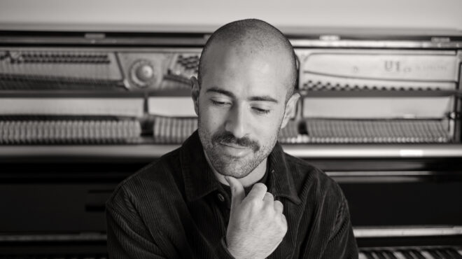 μάρκος-χαϊδεμένος-light-beam-καμπάνια-στήρι-563959477