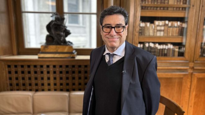 συνέντευξη-με-τον-φιλίπ-αγκιόν-με-στο-563967577