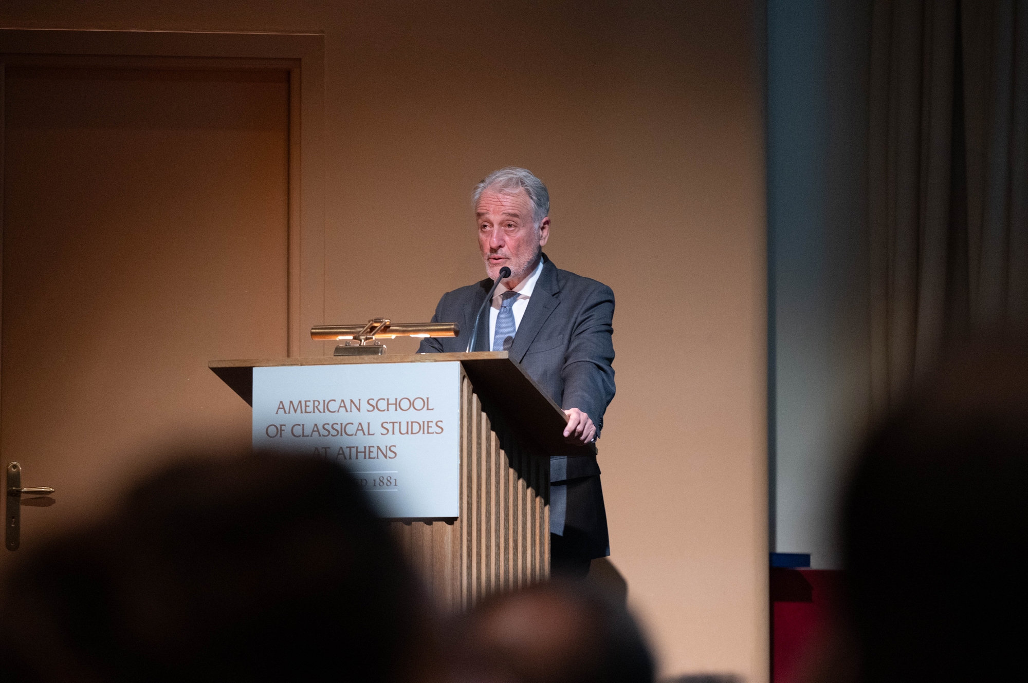 Μια συγκινητική εκδήλωση για τον «δάσκαλο» Θάνο Βερέμη από το ΕΛΙΑΜΕΠ-1