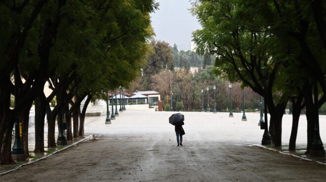 κολυδάς-για-καιρό-πρωτοχρονιάς-με-μον-563999776