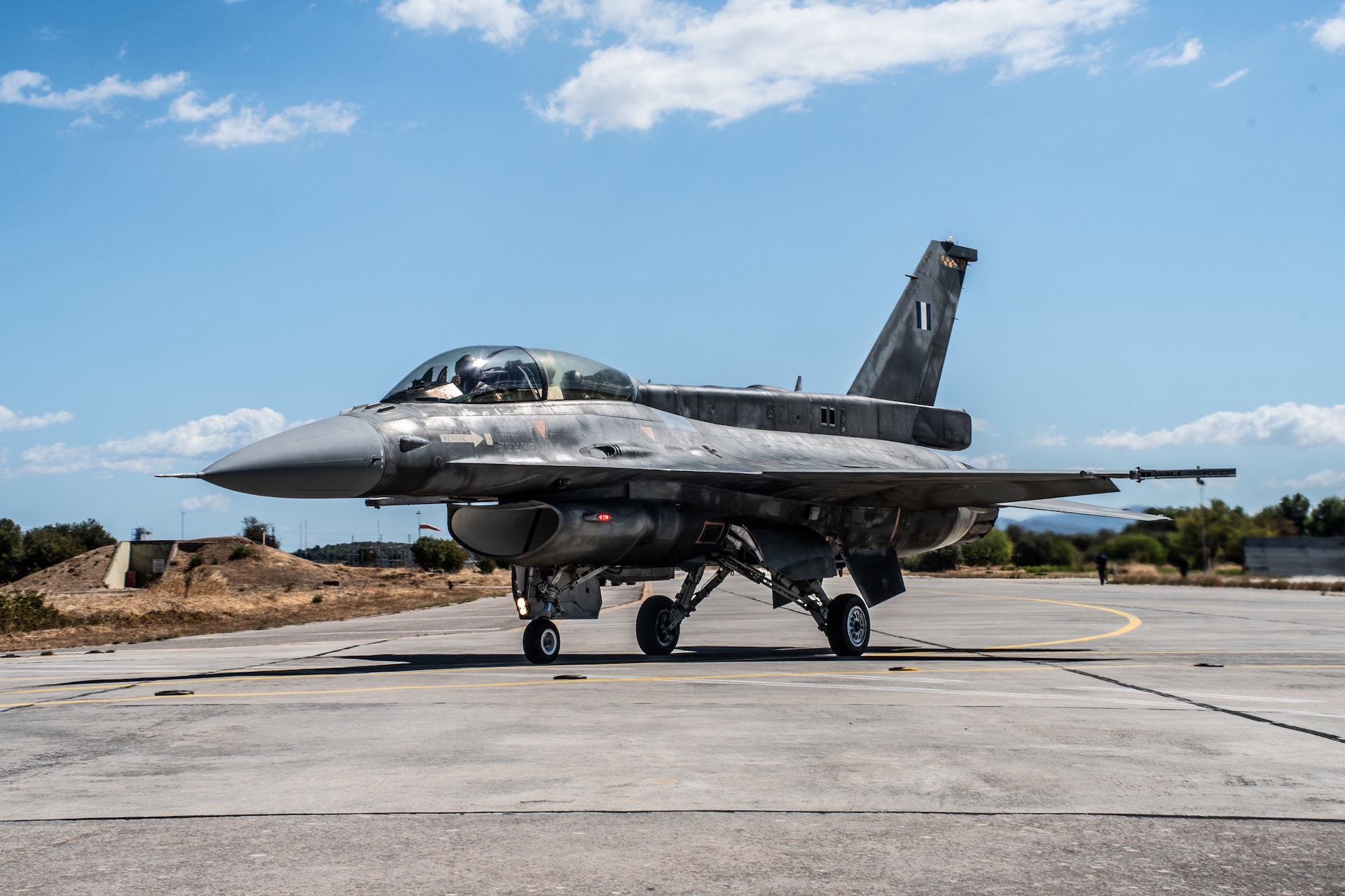 «Ασπίδα» για τα F-16 Viper-2