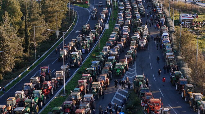 τσιάρας-η-πόρτα-του-υπουργείου-είναι-563950639