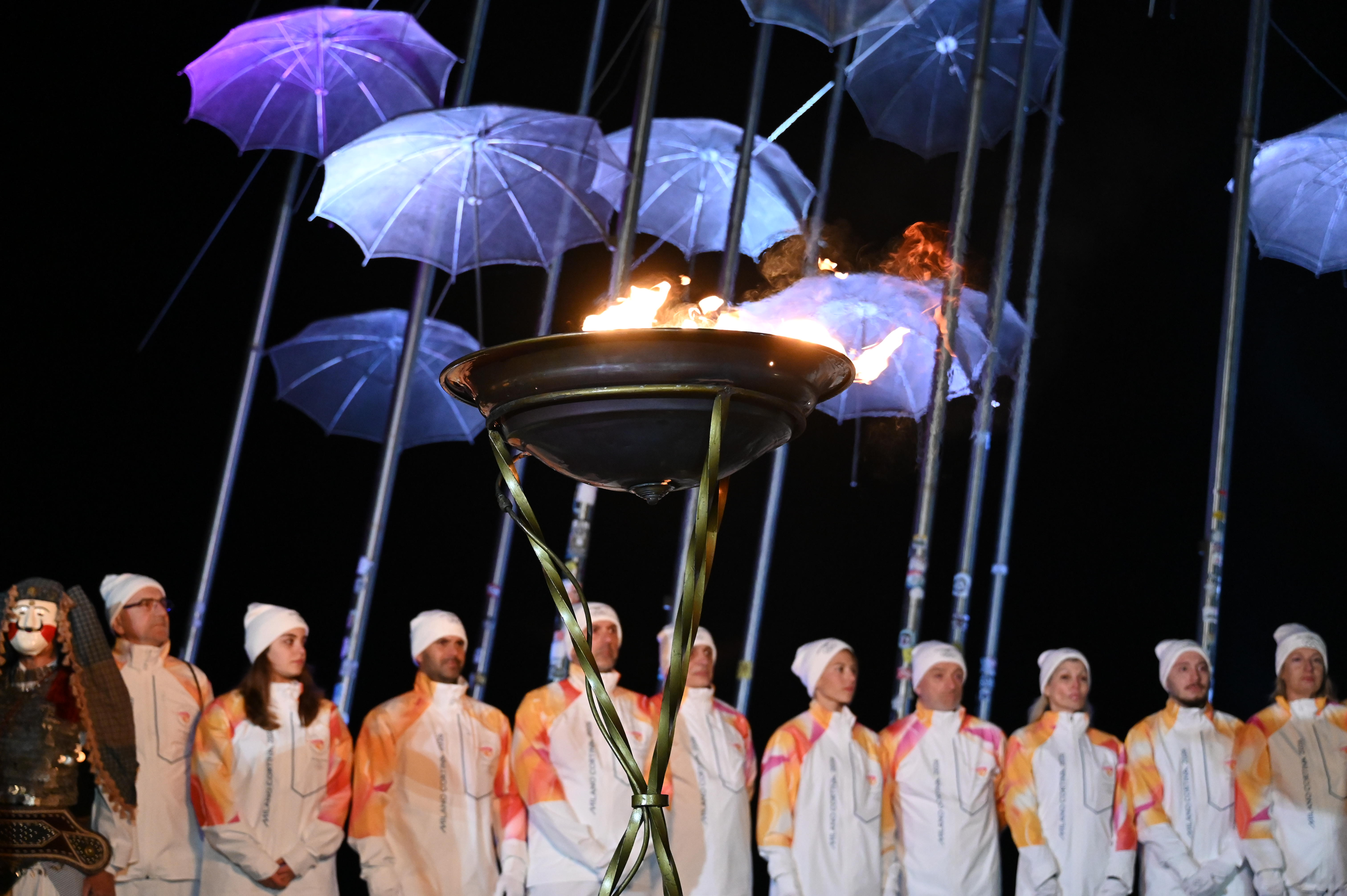 Χειμερινοί Ολυμπιακοί Αγώνες: Η Θεσσαλονίκη υποδέχτηκε την Ολυμπιακή Φλόγα – Εικόνες-2