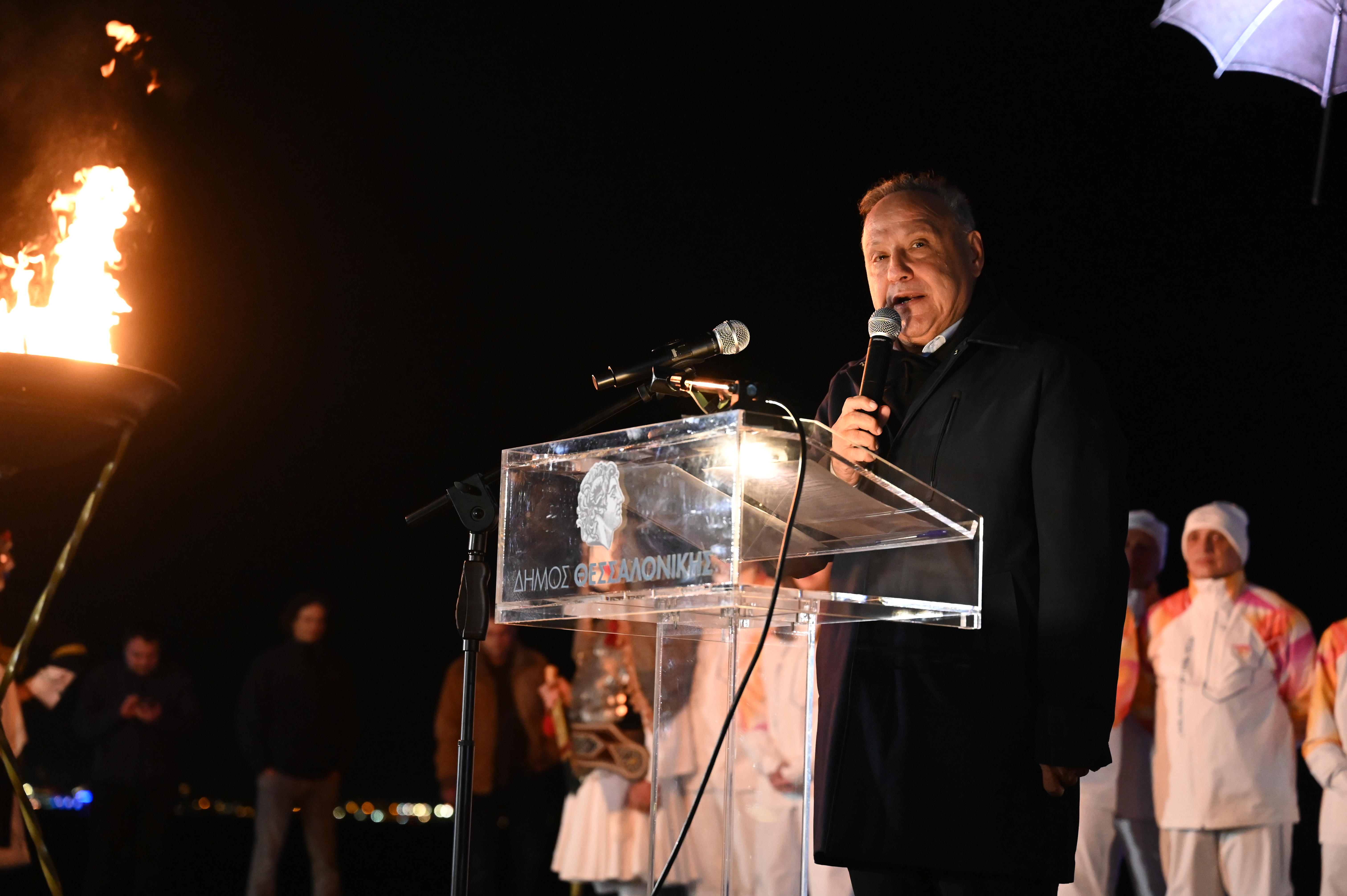 Χειμερινοί Ολυμπιακοί Αγώνες: Η Θεσσαλονίκη υποδέχτηκε την Ολυμπιακή Φλόγα – Εικόνες-4