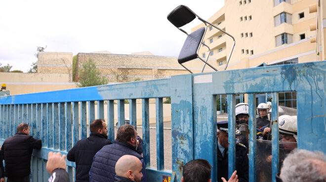 υπουργείο-μεταφορών-επεισόδια-με-χημ-563954953