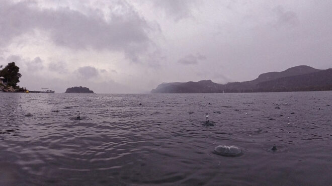 καλαμάτα-πτώση-ι-χ-στη-θάλασσα-απεγκ-563958844