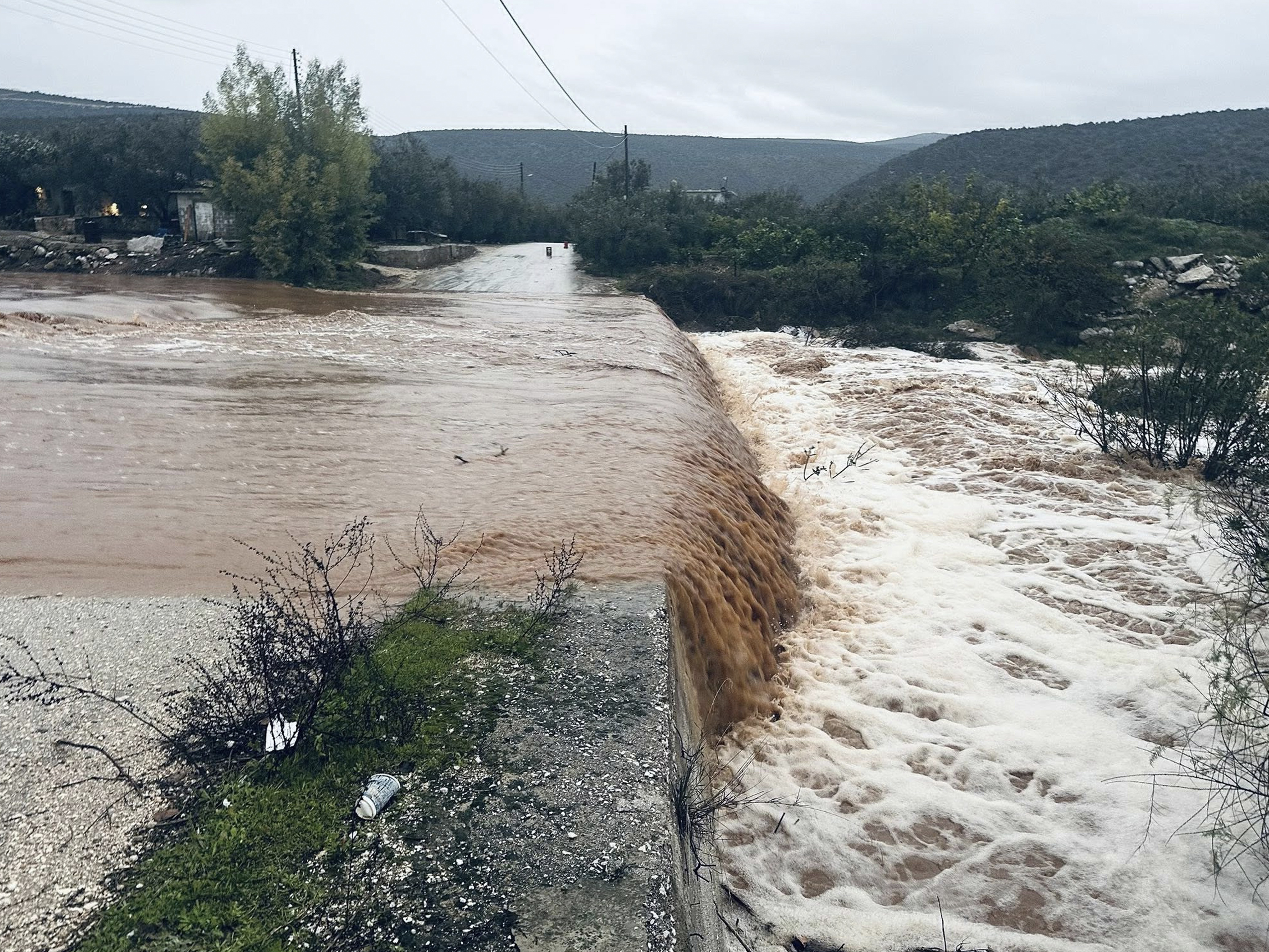 «Byron»: Πλημμύρες, καταστροφές, χάος στους δρόμους – Πώς θα εξελιχθεί η κακοκαιρία-4