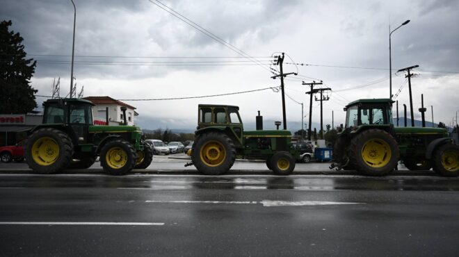 αγρότες-εκλεισε-για-έξι-ώρες-το-τελωνε-563959225