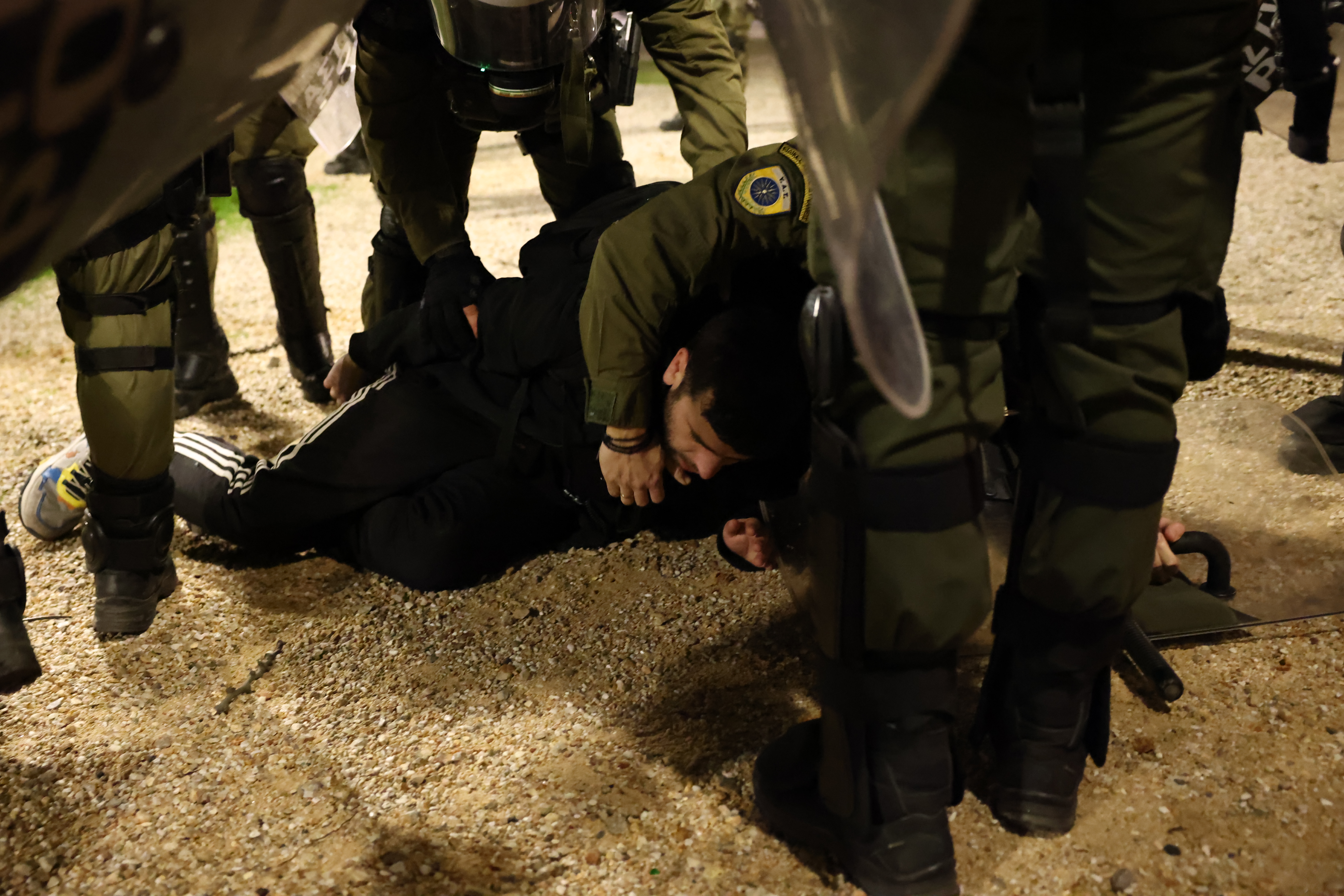 Επέτειος Γρηγορόπουλου: Ενταση στο κέντρο της Αθήνας – 15 συλλήψεις-8