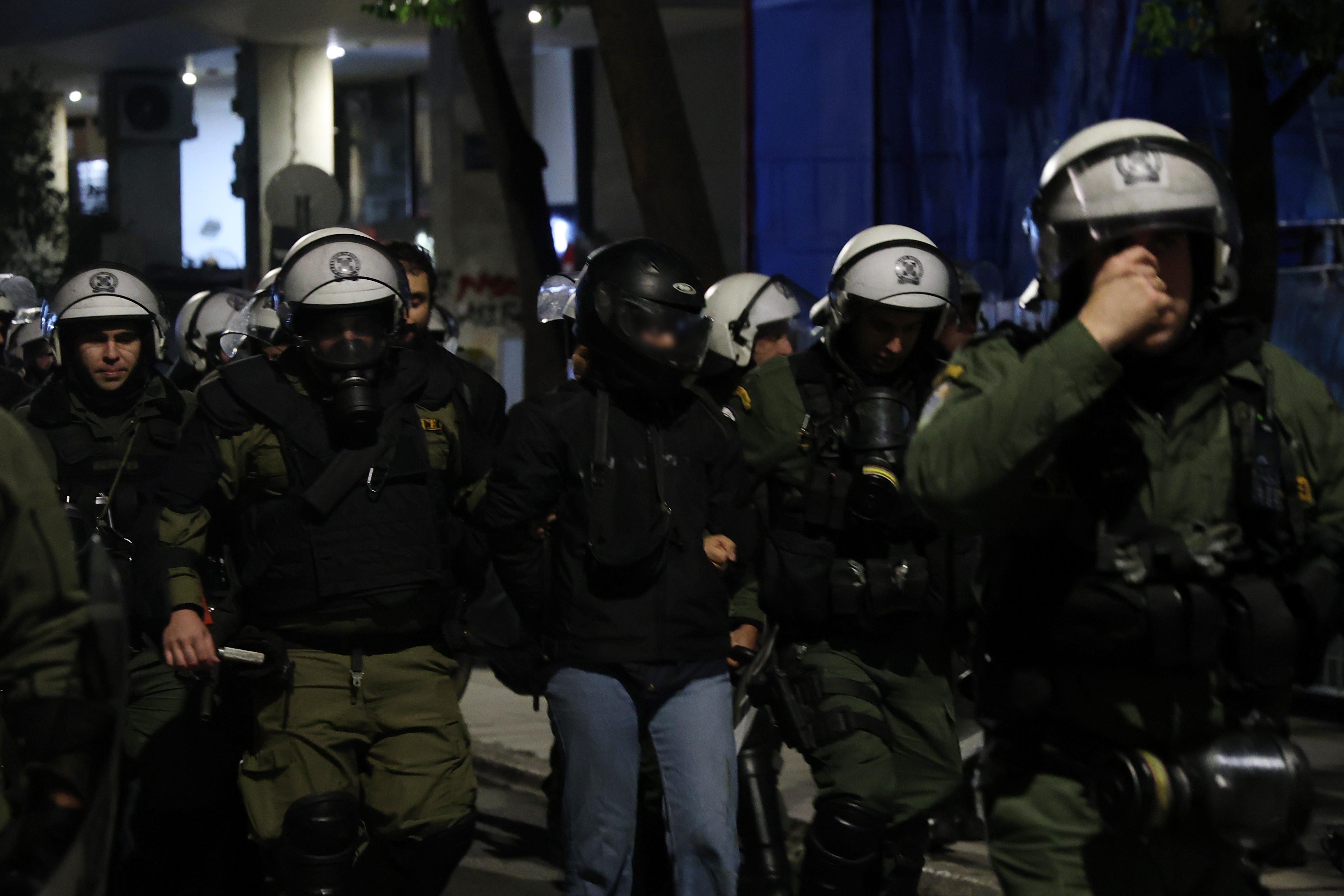 Επέτειος Γρηγορόπουλου: Ενταση στο κέντρο της Αθήνας – 15 συλλήψεις-2