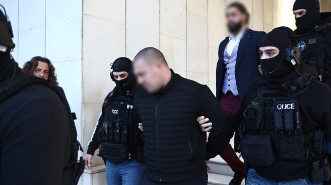 στα-δικαστήρια-καλαμάτας-οι-δύο-συλλη-563972239