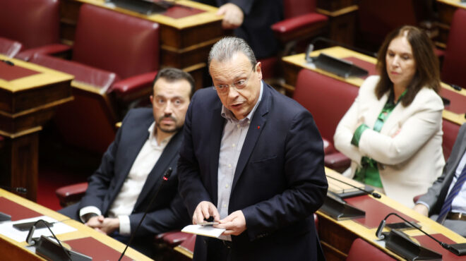 φάμελλος-σε-πιερρακάκη-συγχαρητήρι-563973139